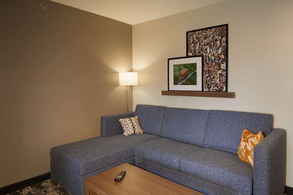 Best Western Plus Bourbonnais Hotel & Suites Номер фото