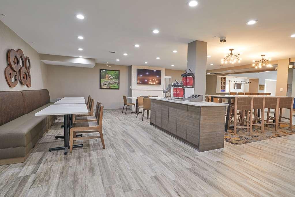Best Western Plus Bourbonnais Hotel & Suites Удобства фото