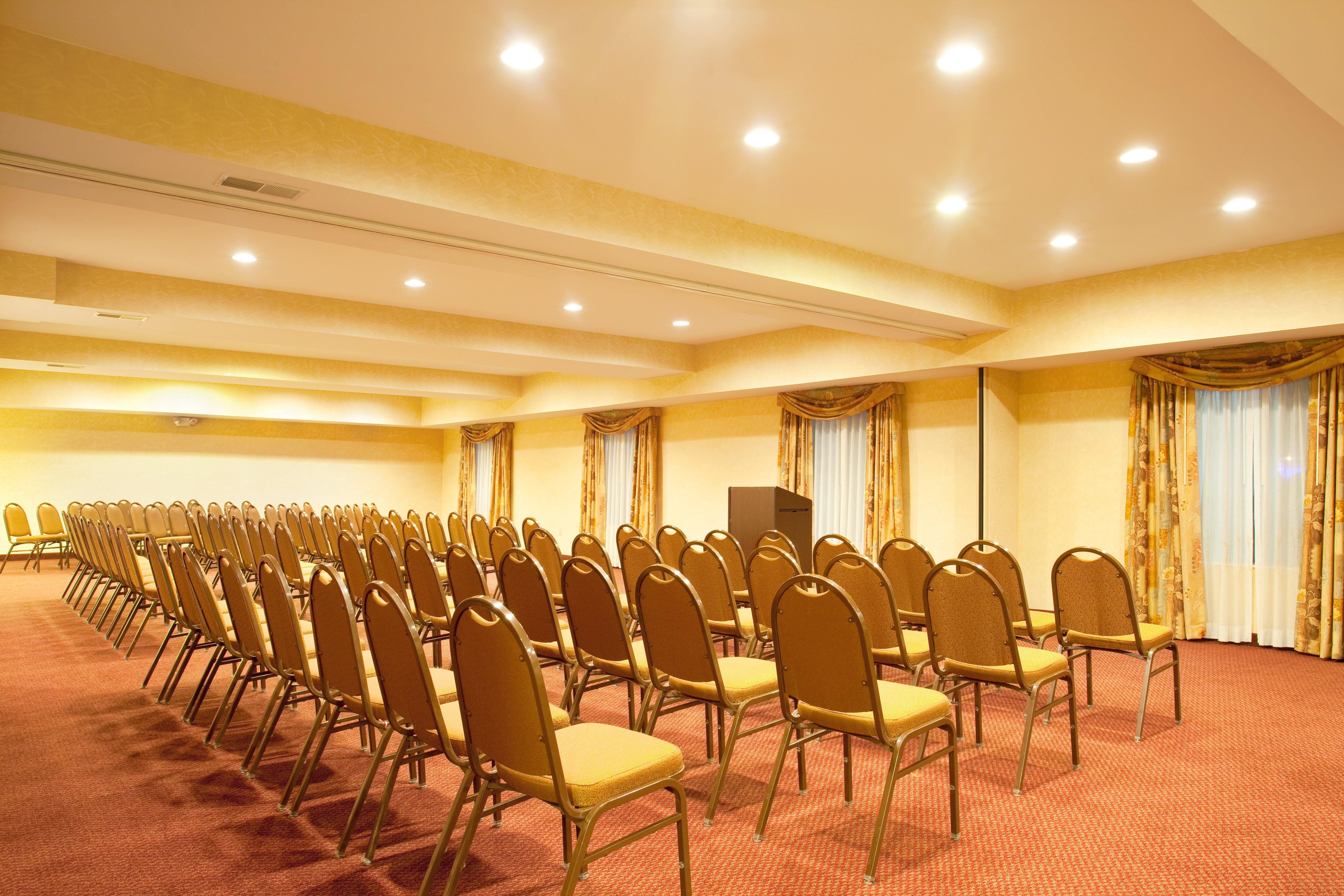 Best Western Plus Bourbonnais Hotel & Suites Экстерьер фото