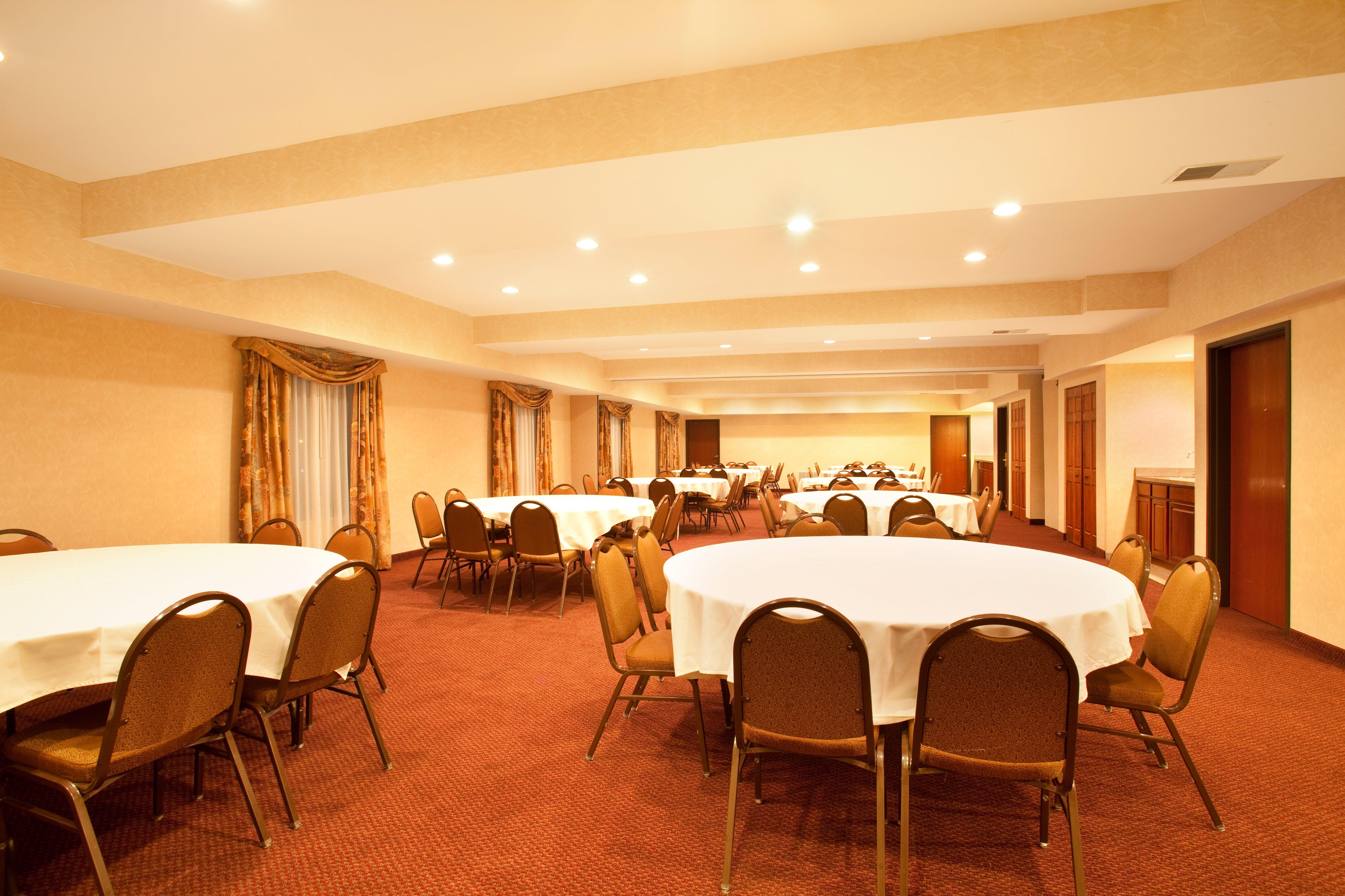 Best Western Plus Bourbonnais Hotel & Suites Экстерьер фото
