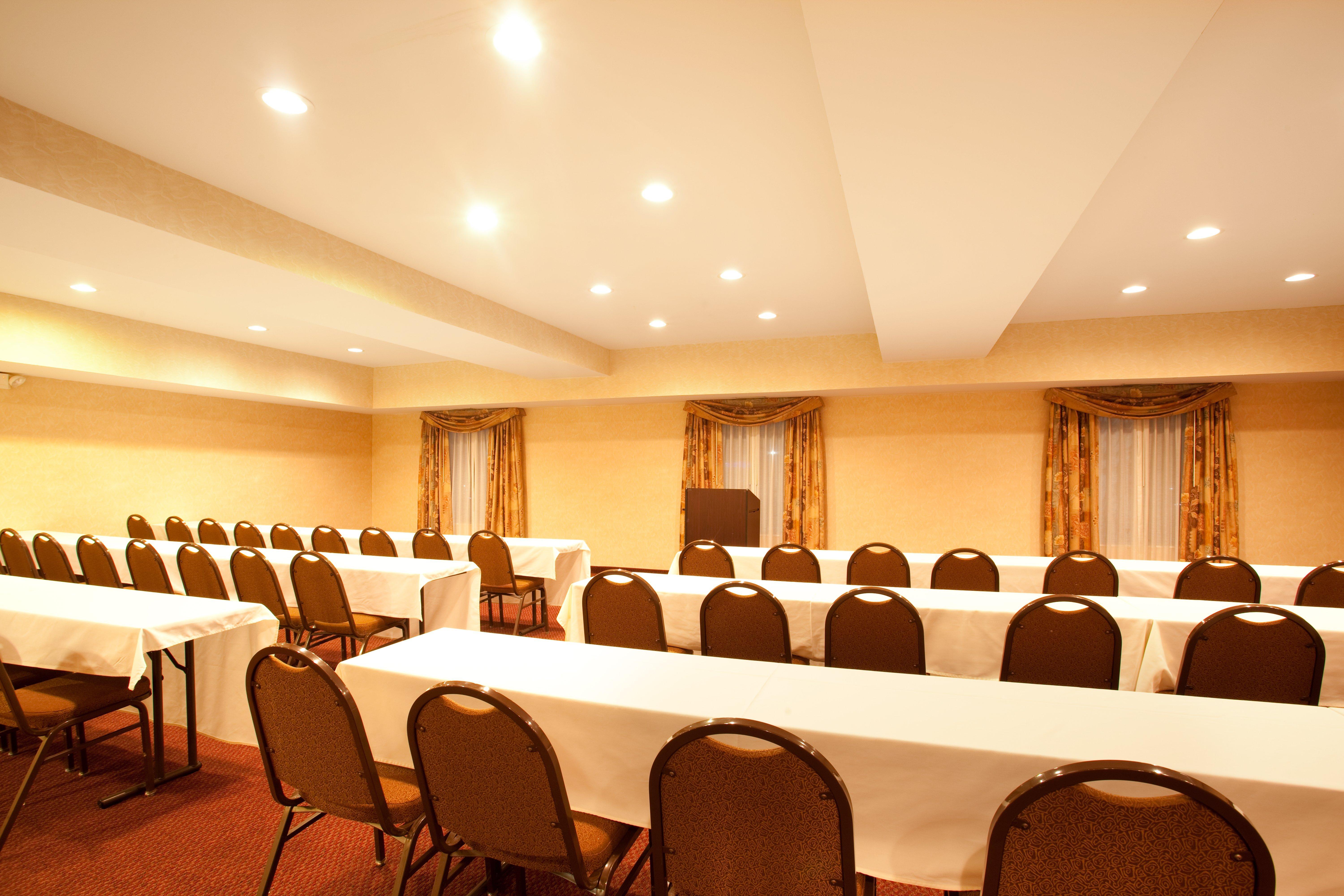 Best Western Plus Bourbonnais Hotel & Suites Экстерьер фото
