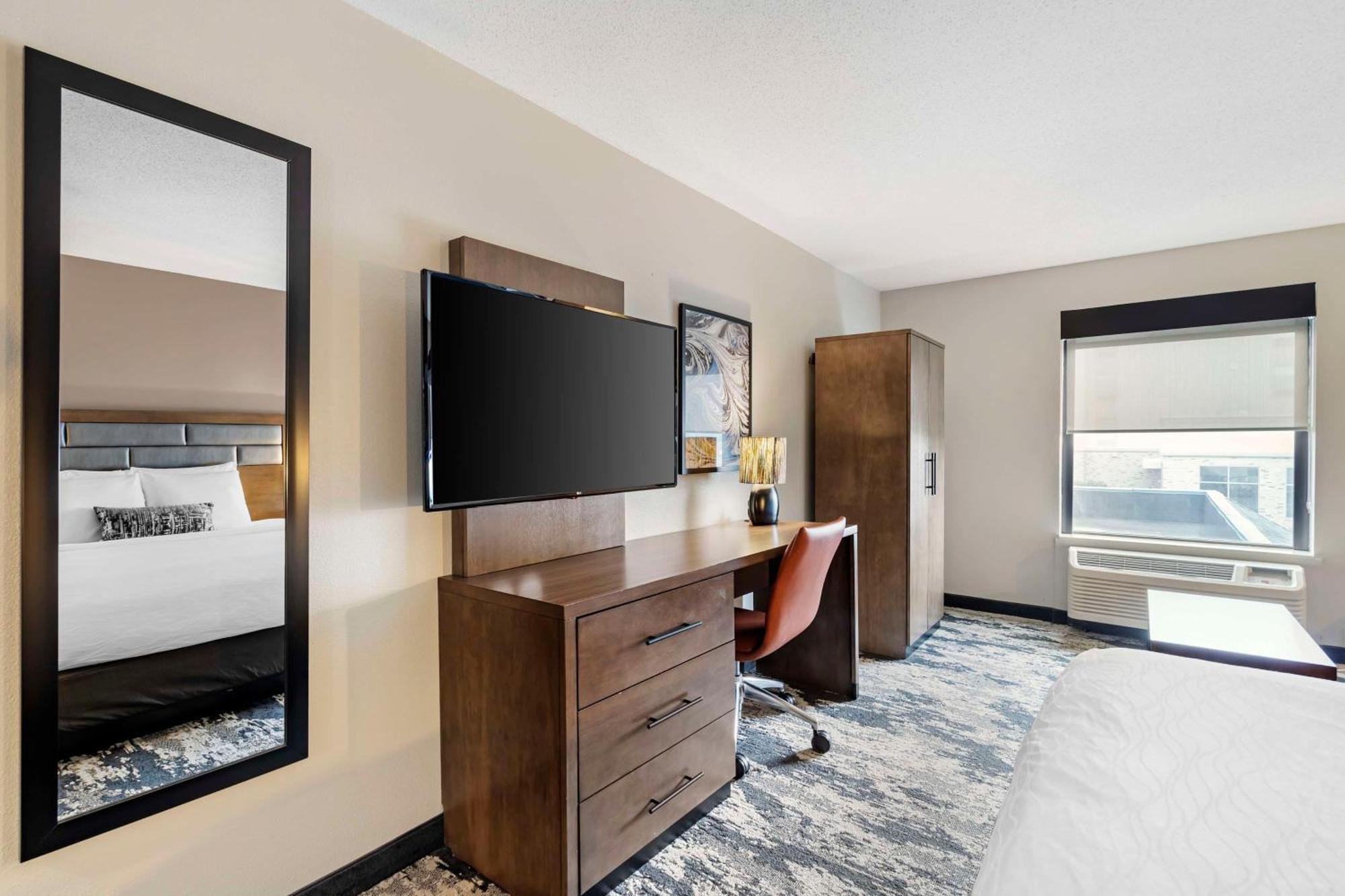 Best Western Plus Bourbonnais Hotel & Suites Экстерьер фото