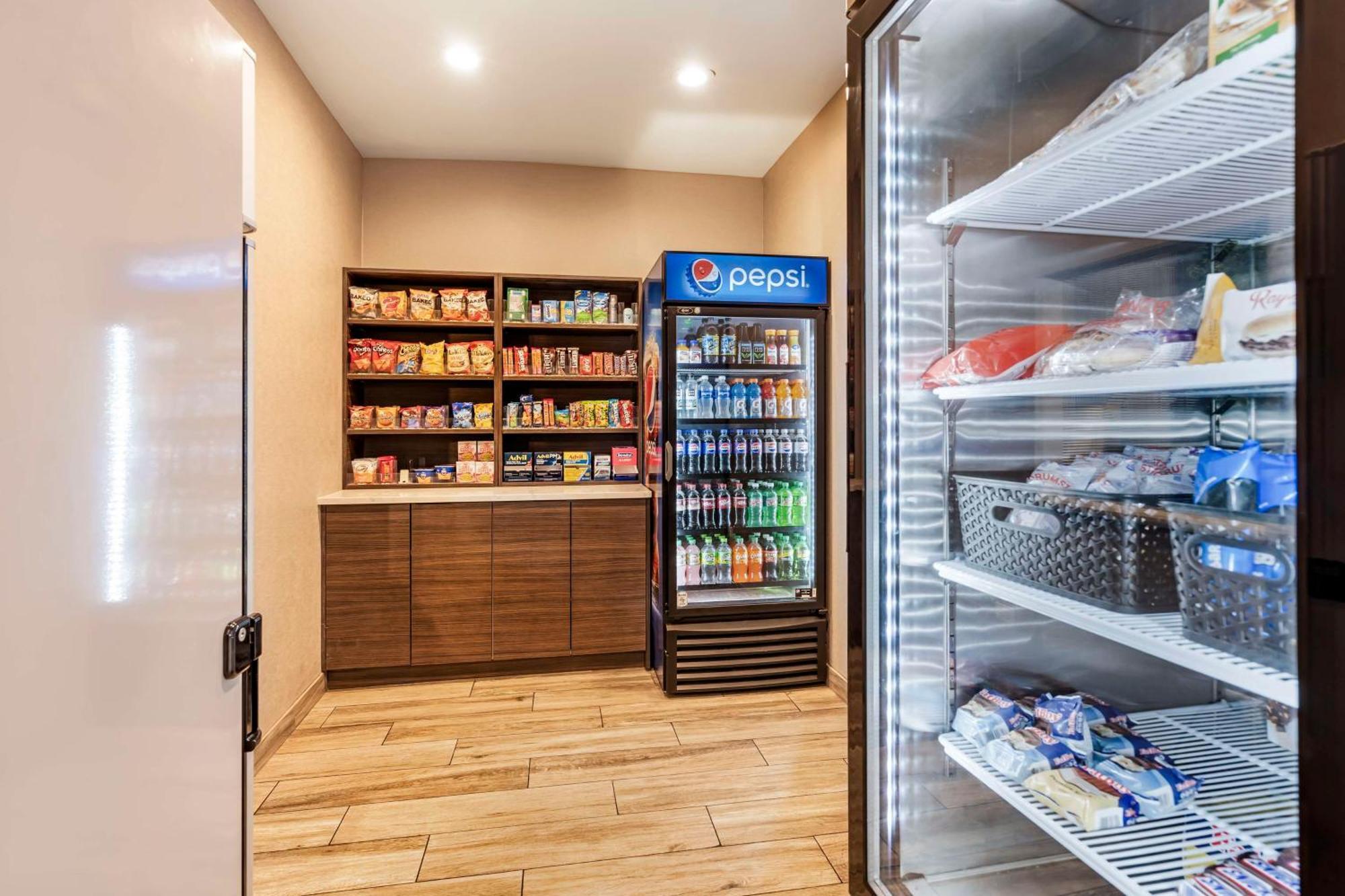 Best Western Plus Bourbonnais Hotel & Suites Экстерьер фото