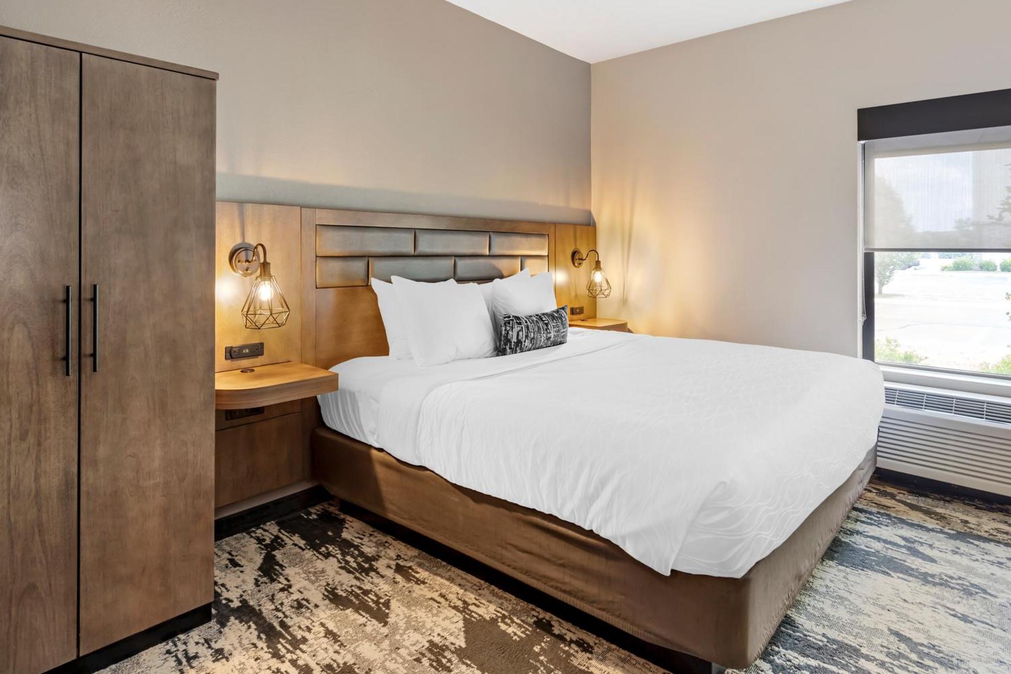 Best Western Plus Bourbonnais Hotel & Suites Экстерьер фото